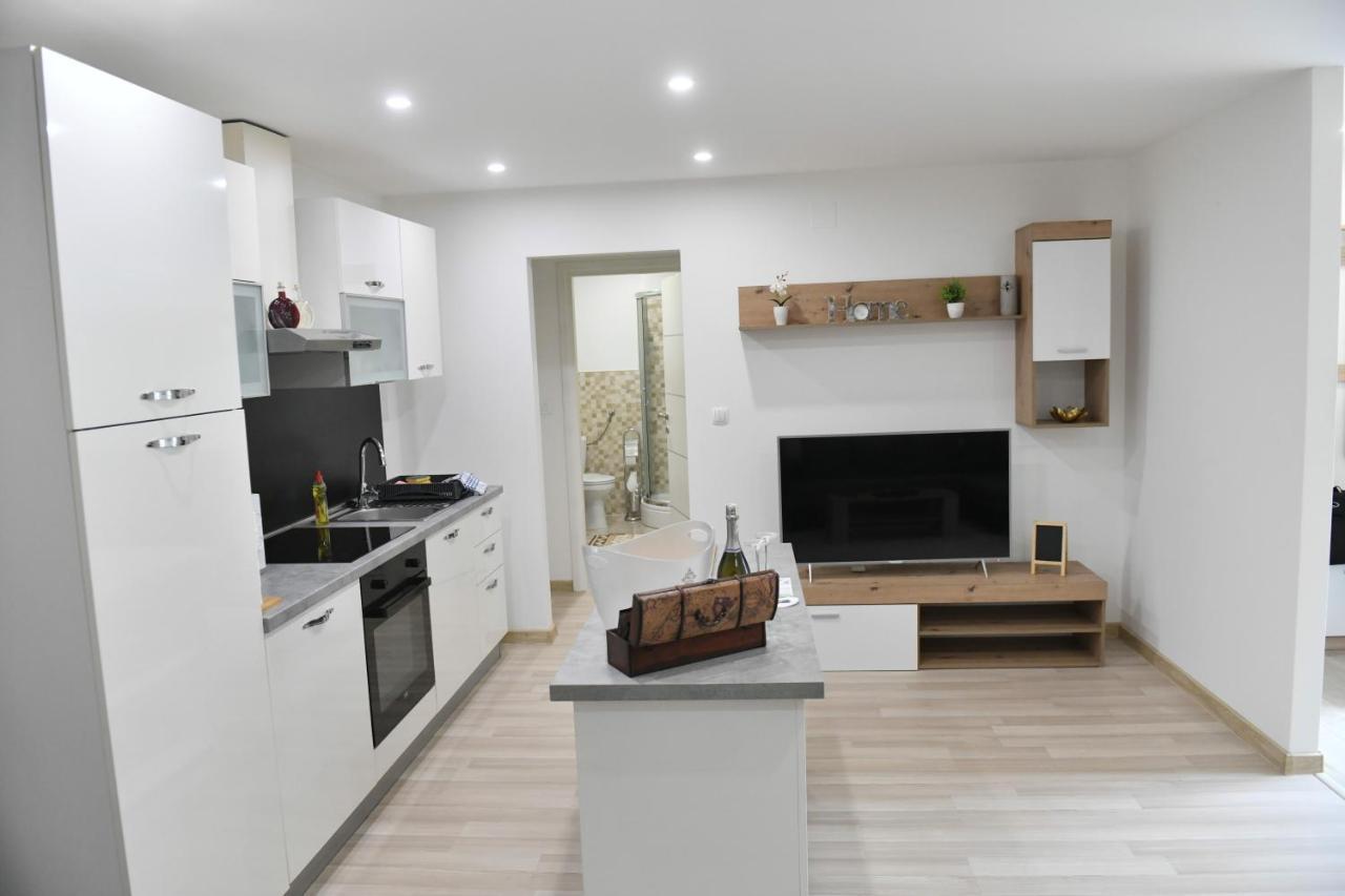 Apartman Lucia Dakovo Exterior photo